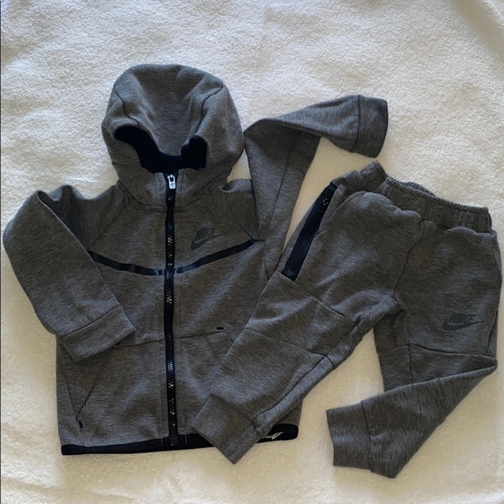 NIKE TODDLER BOYS 2-PIECE SET 2T